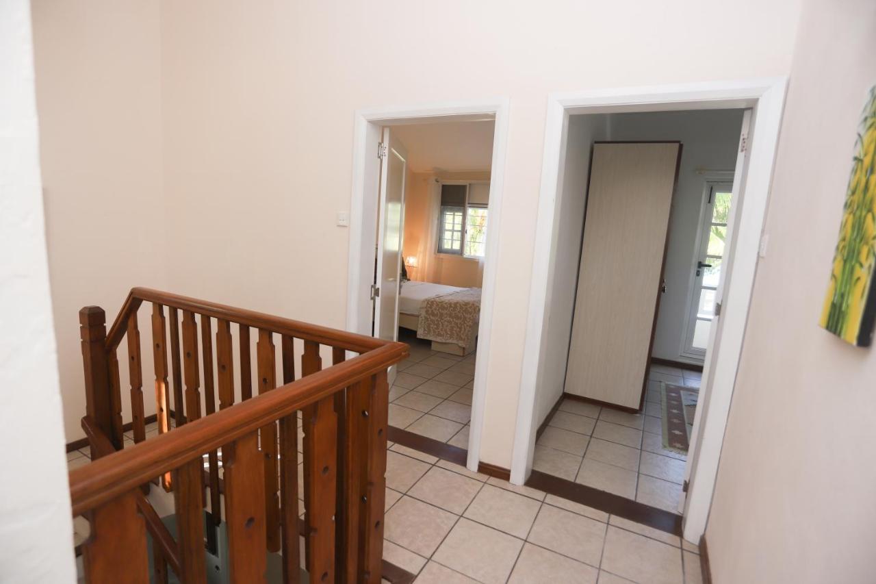 Fully Furnished Luxury Villa 3 Right On A Blue Ocean Belle Mare Luaran gambar