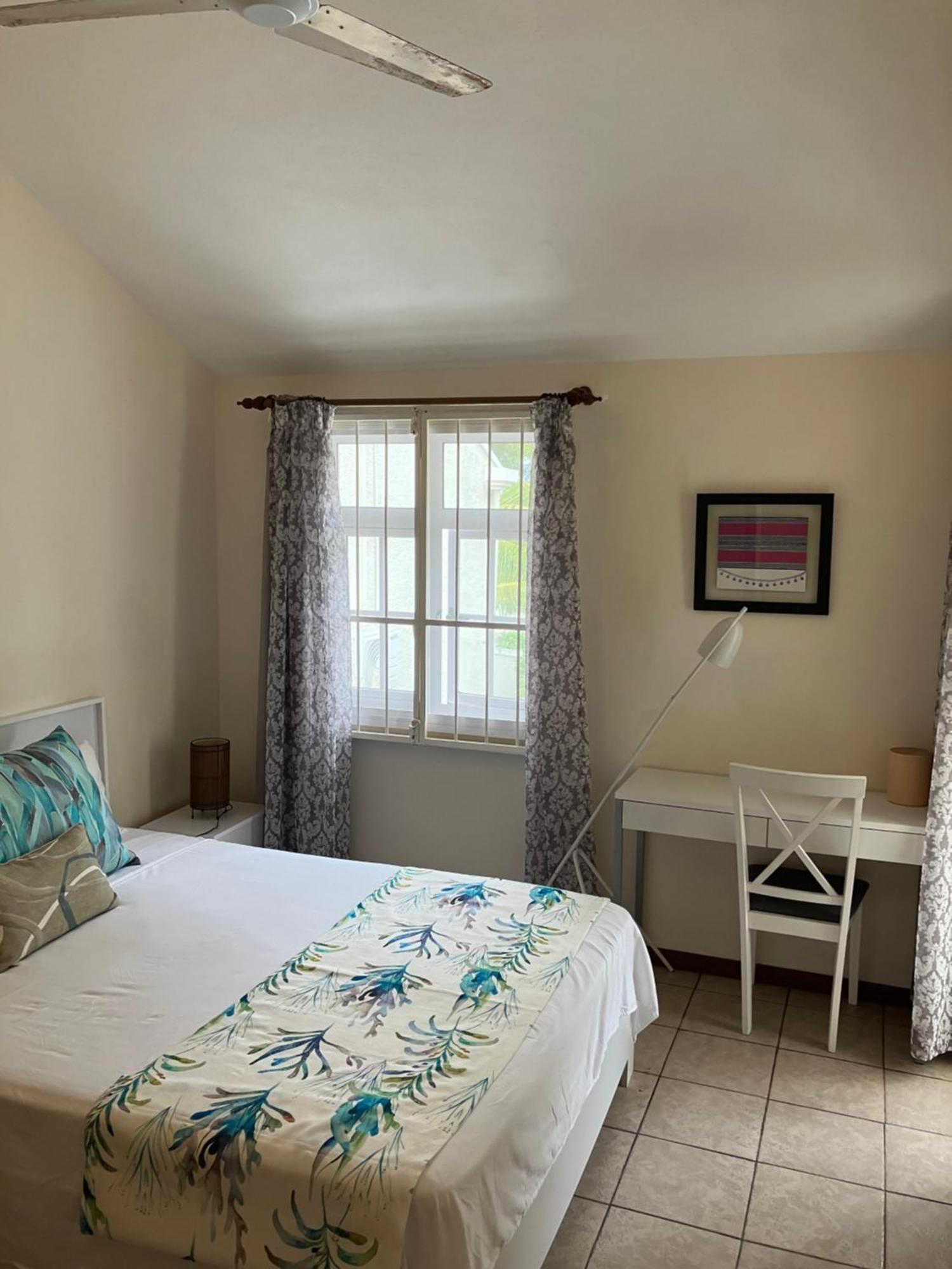 Fully Furnished Luxury Villa 3 Right On A Blue Ocean Belle Mare Luaran gambar