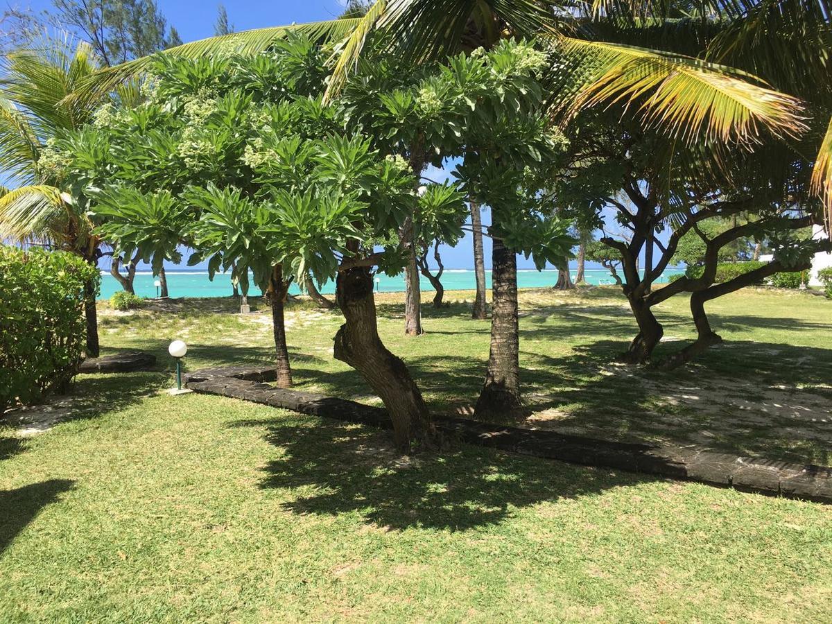 Fully Furnished Luxury Villa 3 Right On A Blue Ocean Belle Mare Luaran gambar